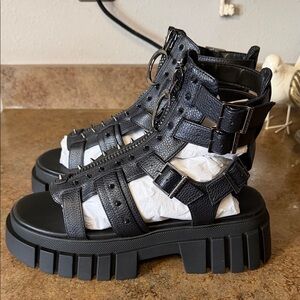 Women's Black Chunky Gladiator Platform Sandals